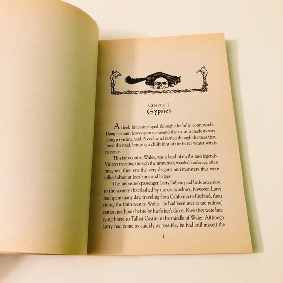 Vintage 1992 Universal Studios Monsters Presents The Wolf Man Book with Poster - Picture 8 of 14